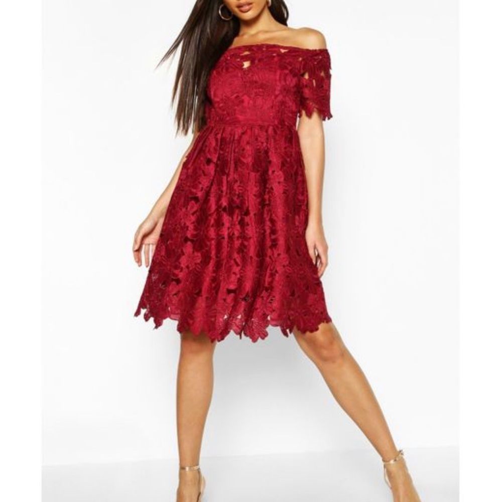 Lace Off-The-Shoulder Skater Dress NWT Berry Color SZ 8
